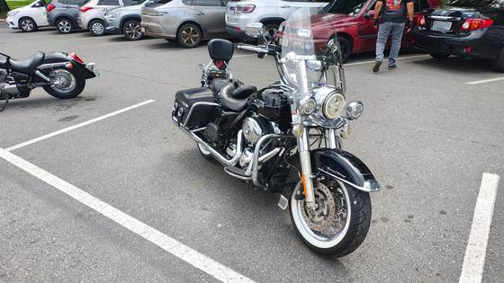 HARLEY-DAVIDSON ROAD KING CLASSIC HARLEY-DAVIDSON ROAD KING CLASSIC